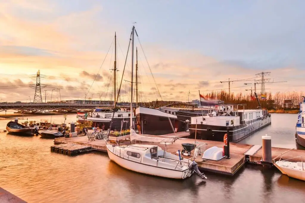 modern-vessels-near-quay-at-sunset-2022-01-28-06-56-43-utc-1024x683